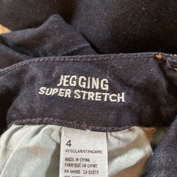 American Eagle Super Stretch Jegging - size 4 - Picture 2 of 5
